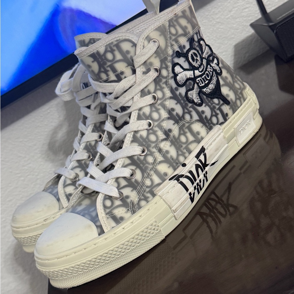 Dior White and Gray Oblique High-Top Sneaker with Skull Patch